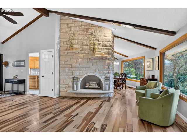 17542 KIRKWOOD Rd, Gladstone, OR 97027