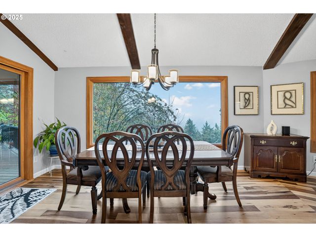 17542 KIRKWOOD Rd, Gladstone, OR 97027