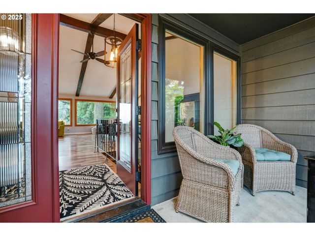 17542 KIRKWOOD Rd, Gladstone, OR 97027