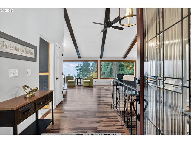 17542 KIRKWOOD Rd, Gladstone, OR 97027