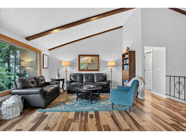 17542 KIRKWOOD Rd, Gladstone, OR 97027