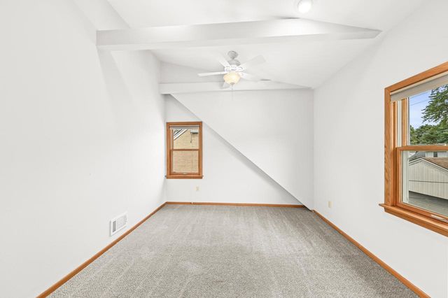 534 N 105th STREET, Wauwatosa, WI 53226