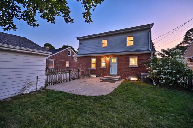 534 N 105th STREET, Wauwatosa, WI 53226