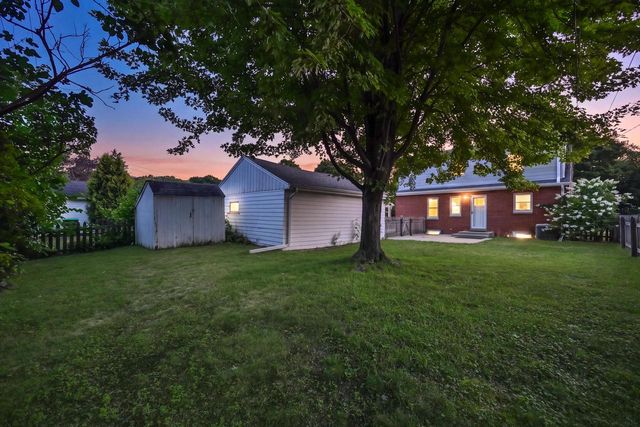 534 N 105th STREET, Wauwatosa, WI 53226