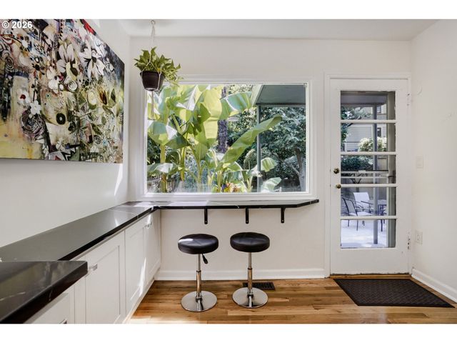 116 S GIBBS St, Portland, OR 97239