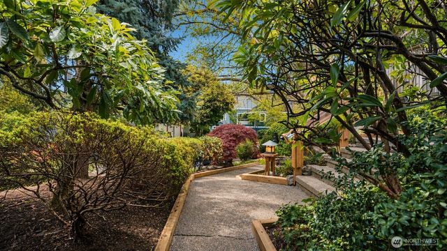 2419 Federal Avenue E, Seattle, WA 98102