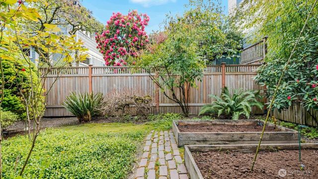 2419 Federal Avenue E, Seattle, WA 98102