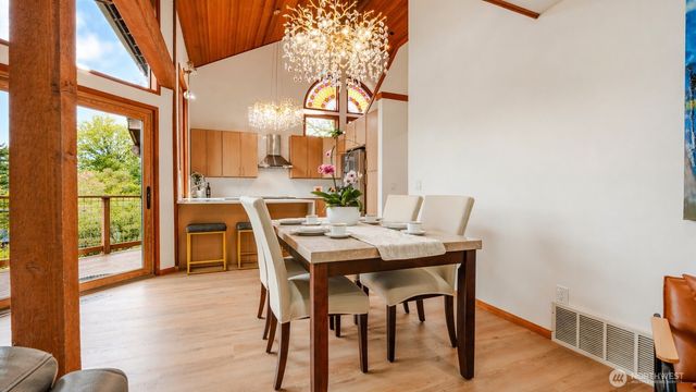 2419 Federal Avenue E, Seattle, WA 98102