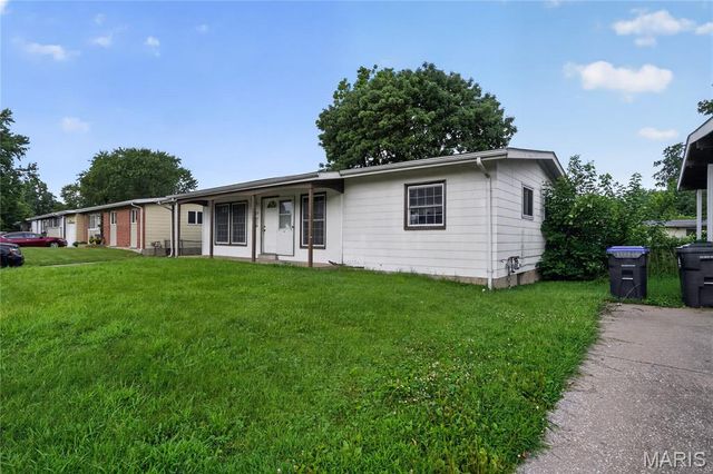 2325 Patterson Road, Florissant, MO 63031
