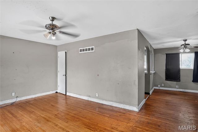 2325 Patterson Road, Florissant, MO 63031
