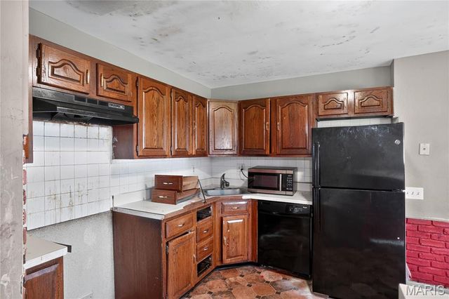 2325 Patterson Road, Florissant, MO 63031