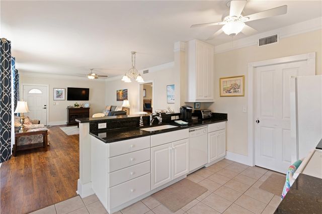 122 Shady Brook Circle 201, St Simons Island, GA 31522