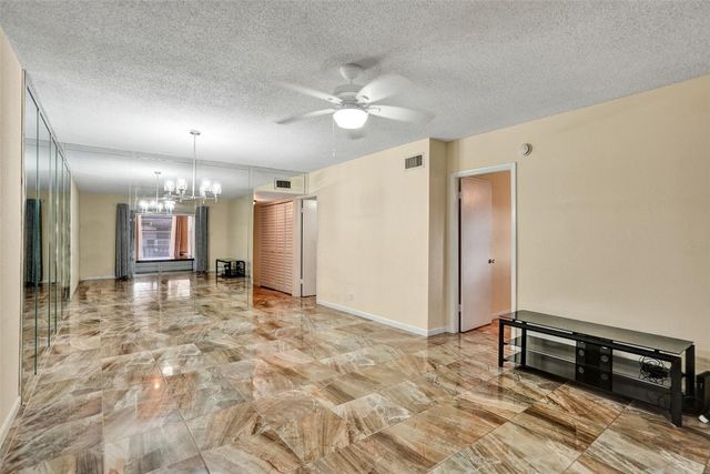 651 NW 80th Terrace 207, Margate, FL 33063