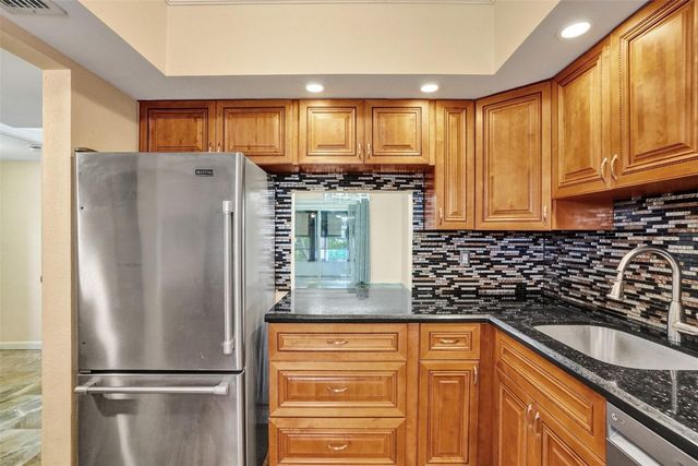 651 NW 80th Terrace 207, Margate, FL 33063