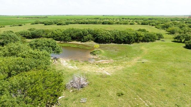 000 Gin Road, Bayside, TX 78340