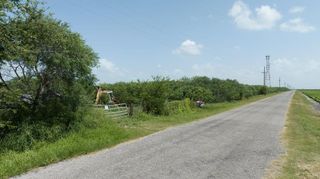 000 Gin Road, Bayside, TX 78340