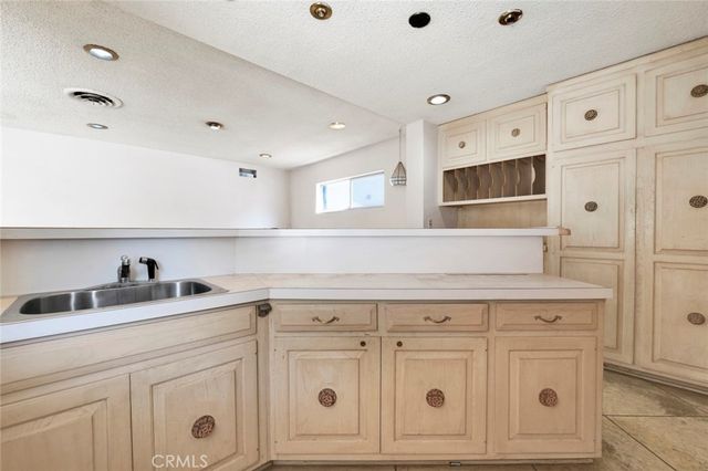 12932 Addison Street, Sherman Oaks, CA 91423