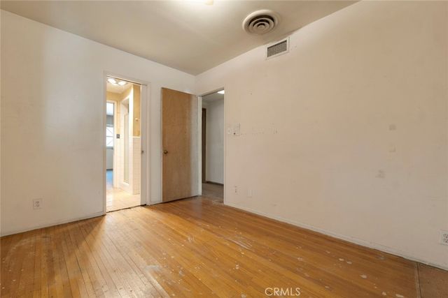 12932 Addison Street, Sherman Oaks, CA 91423