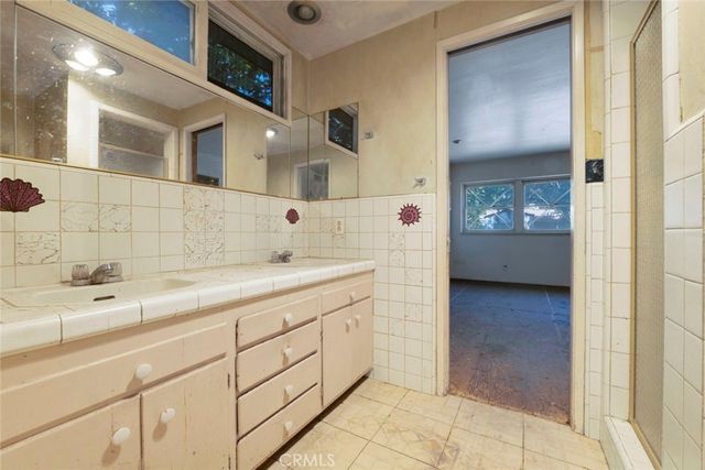 12932 Addison Street, Sherman Oaks, CA 91423