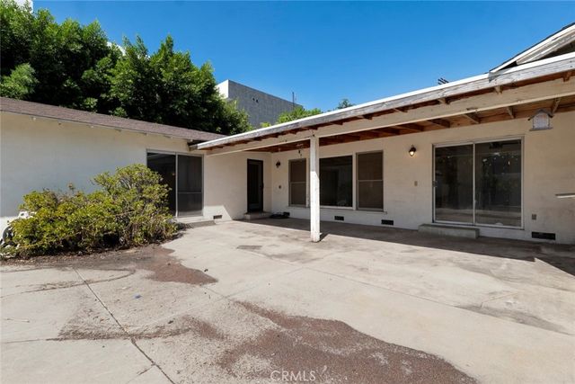 12932 Addison Street, Sherman Oaks, CA 91423