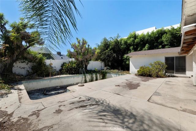 12932 Addison Street, Sherman Oaks, CA 91423