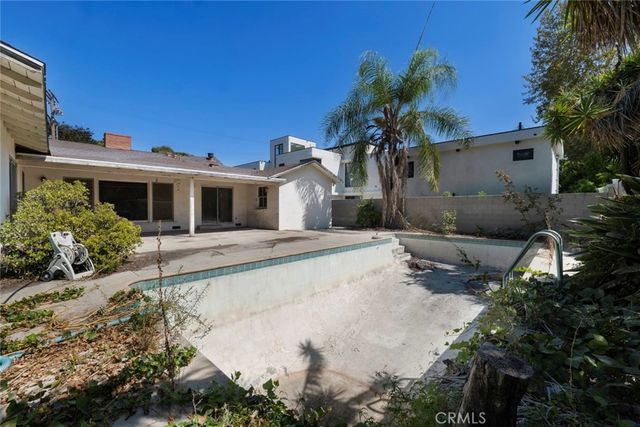 12932 Addison Street, Sherman Oaks, CA 91423