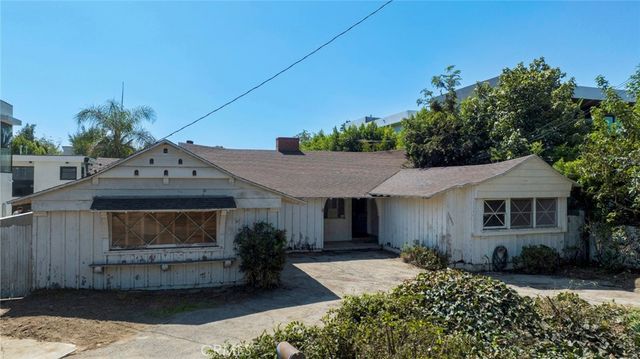12932 Addison Street, Sherman Oaks, CA 91423