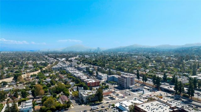 12932 Addison Street, Sherman Oaks, CA 91423