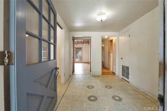 12932 Addison Street, Sherman Oaks, CA 91423