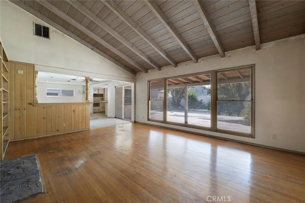12932 Addison Street, Sherman Oaks, CA 91423