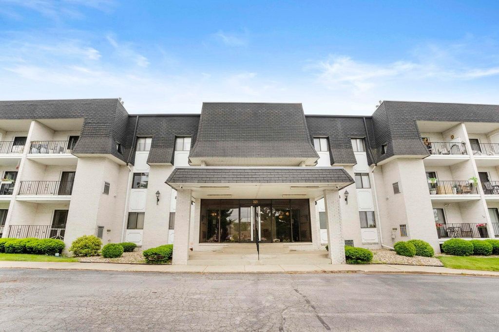 321 Deerpath Drive 210, Schererville, IN 46375