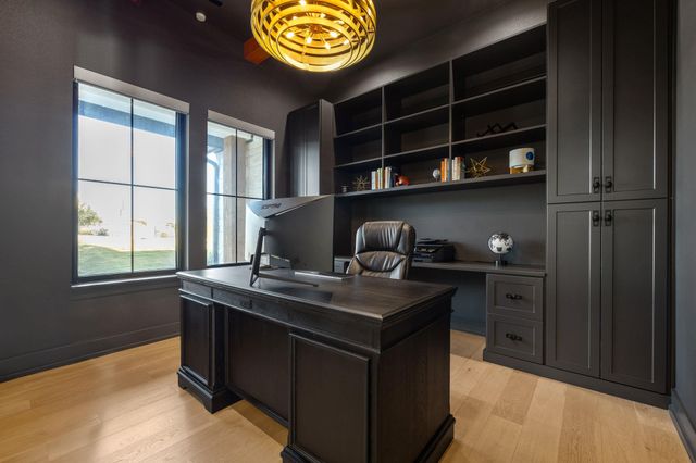 5001 Creek Meadow CV, Spicewood, TX 78669