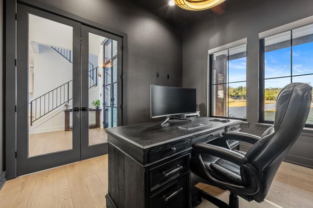 5001 Creek Meadow CV, Spicewood, TX 78669