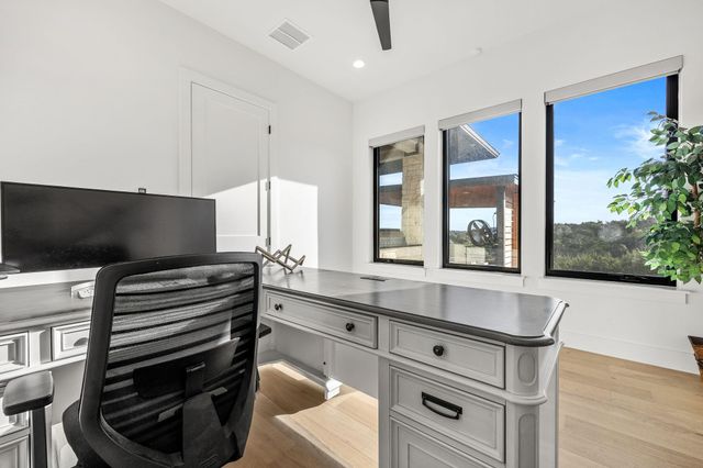 5001 Creek Meadow CV, Spicewood, TX 78669