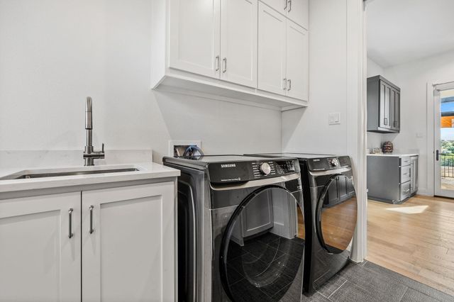 5001 Creek Meadow CV, Spicewood, TX 78669