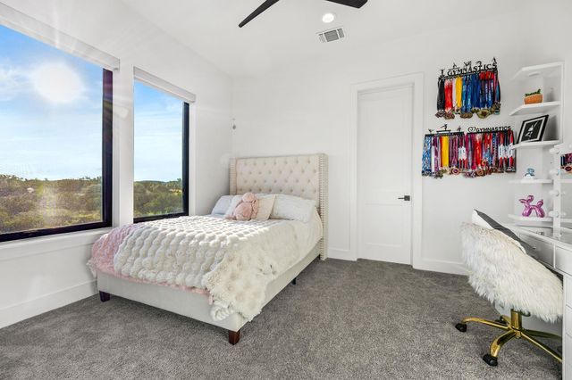 5001 Creek Meadow CV, Spicewood, TX 78669