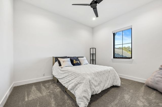 5001 Creek Meadow CV, Spicewood, TX 78669