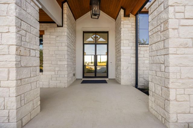 5001 Creek Meadow CV, Spicewood, TX 78669