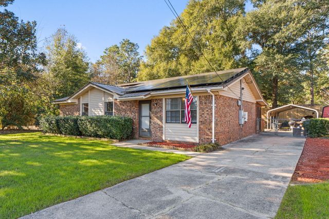 212 Aza Place, Crestview, FL 32539