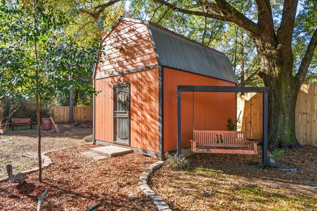 212 Aza Place, Crestview, FL 32539