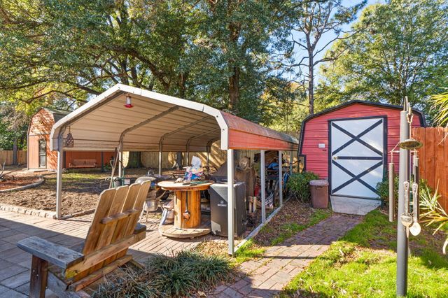 212 Aza Place, Crestview, FL 32539