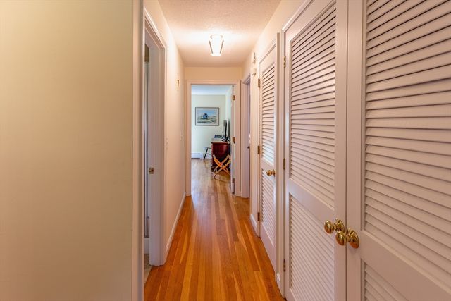 6 Cracstone Rd, Plymouth, MA 02360