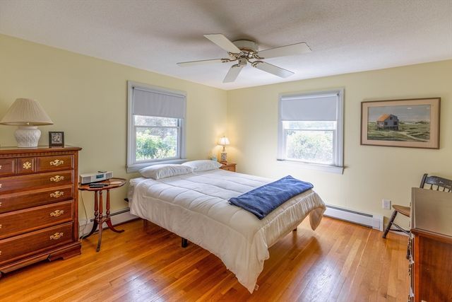 6 Cracstone Rd, Plymouth, MA 02360