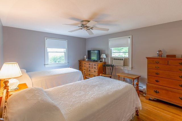 6 Cracstone Rd, Plymouth, MA 02360