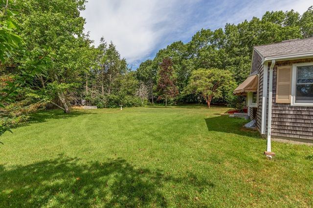 6 Cracstone Rd, Plymouth, MA 02360