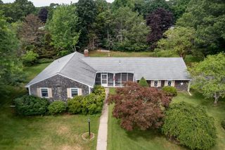 6 Cracstone Rd, Plymouth, MA 02360