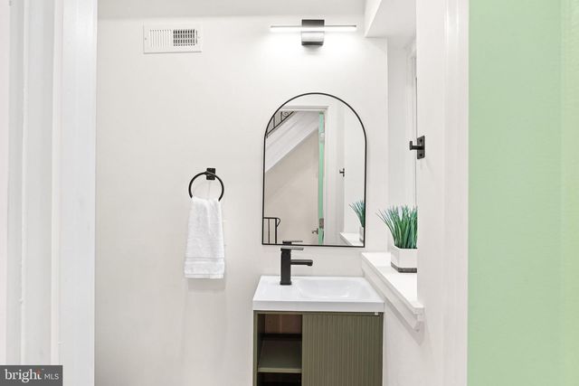 1834 S ROSEWOOD ST, Philadelphia, PA 19145