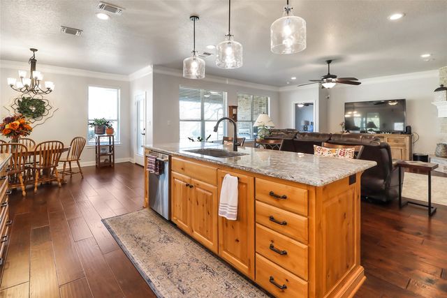 8701 Oakland Court, Granbury, TX 76049