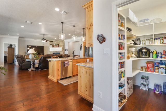 8701 Oakland Court, Granbury, TX 76049