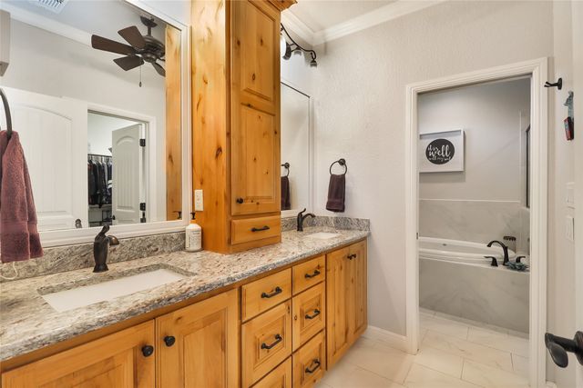 8701 Oakland Court, Granbury, TX 76049